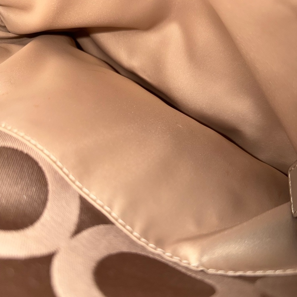 Coach#F25501 Beige Signature Tote - Picture 12 of 14